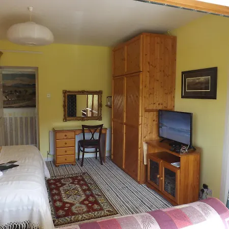 Joyces Waterloo House Bed & Breakfast