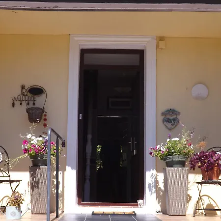 Bed & Breakfast Joyces Waterloo House Clifden